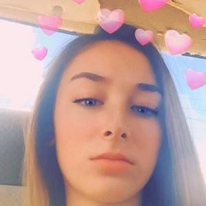 Meet your Posher, Maika